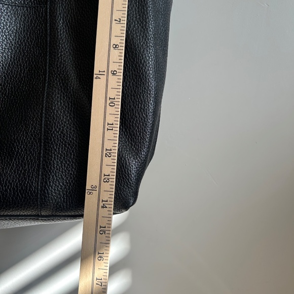 Banana Republic Tote East-West Pebbled Cow Leather Black 14x15 Unstructured Soft - Picture 7 of 13